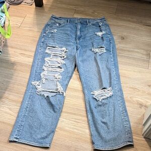 American Eagle Outfitters Light Blue Distressed Boyfriend Jeans